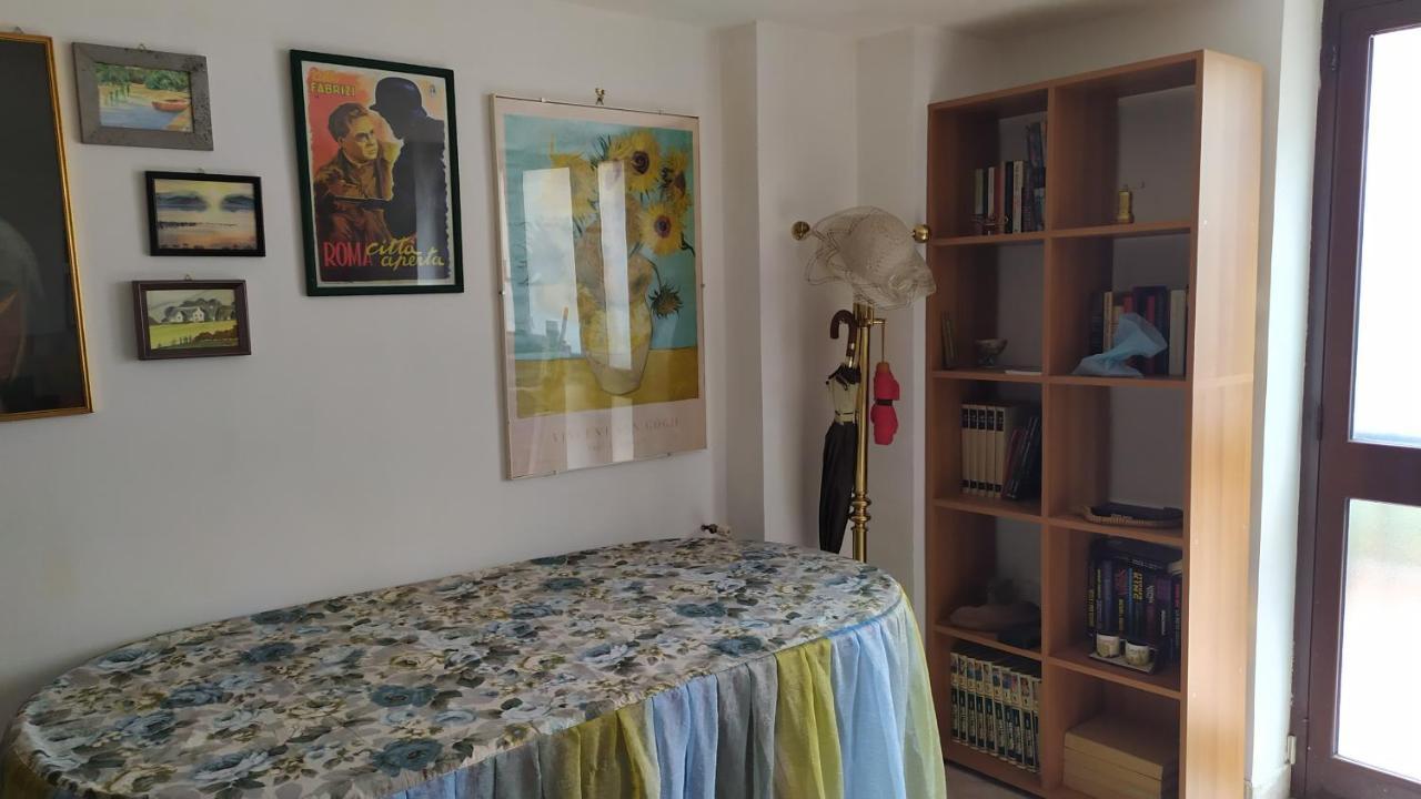 Desi home Bolsena Bagian luar foto